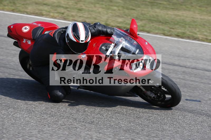 /49 26.08.2025 Cornu Master School ADR/rot-rouge/40